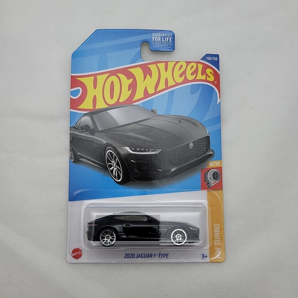 Hot Wheels Jaguar F-Type 2020 – Modellino HW Turbo 10/10, Scala 1:64, Card Corta, Colore Nero, Edizione Mattel 2022